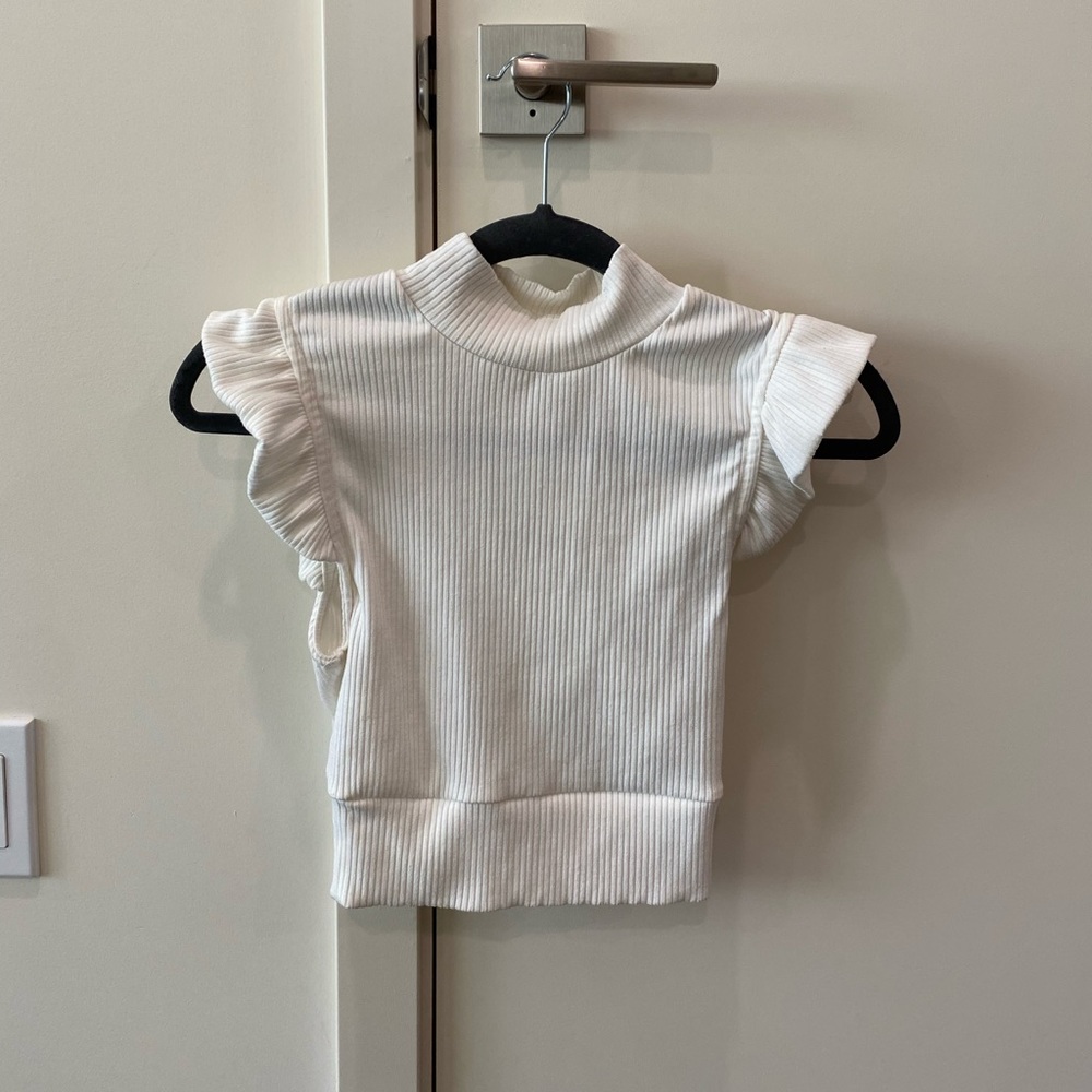 VICI Ruffle Sleeve Crop Top